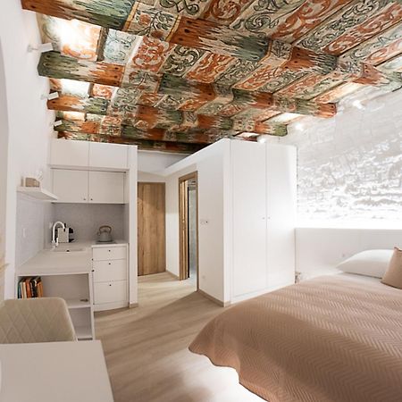 White Wolf Boutique Apartments 올로모우츠 외부 사진