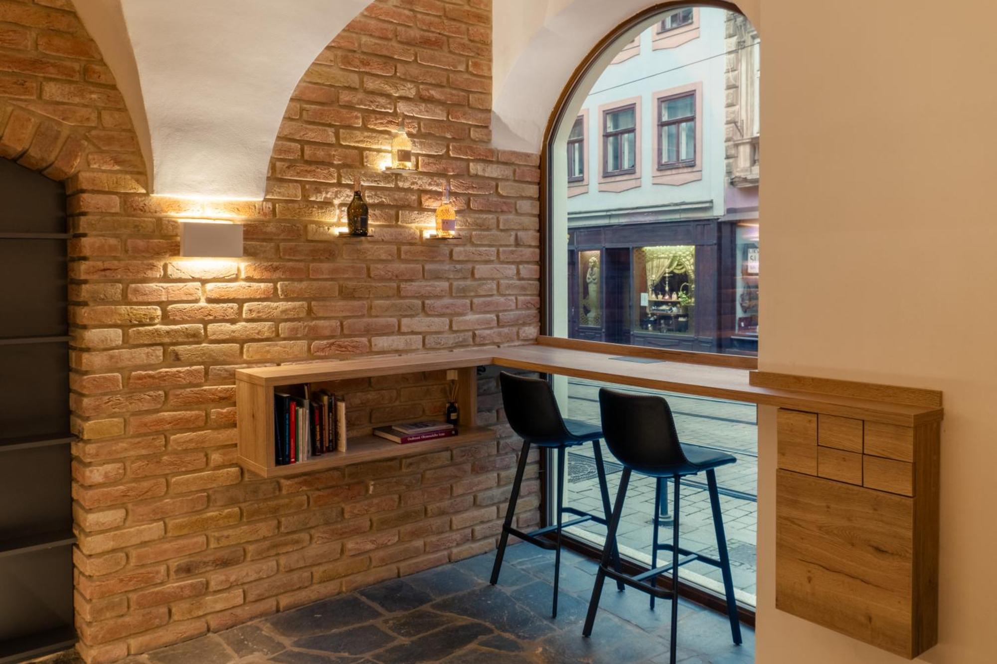 White Wolf Boutique Apartments 올로모우츠 외부 사진