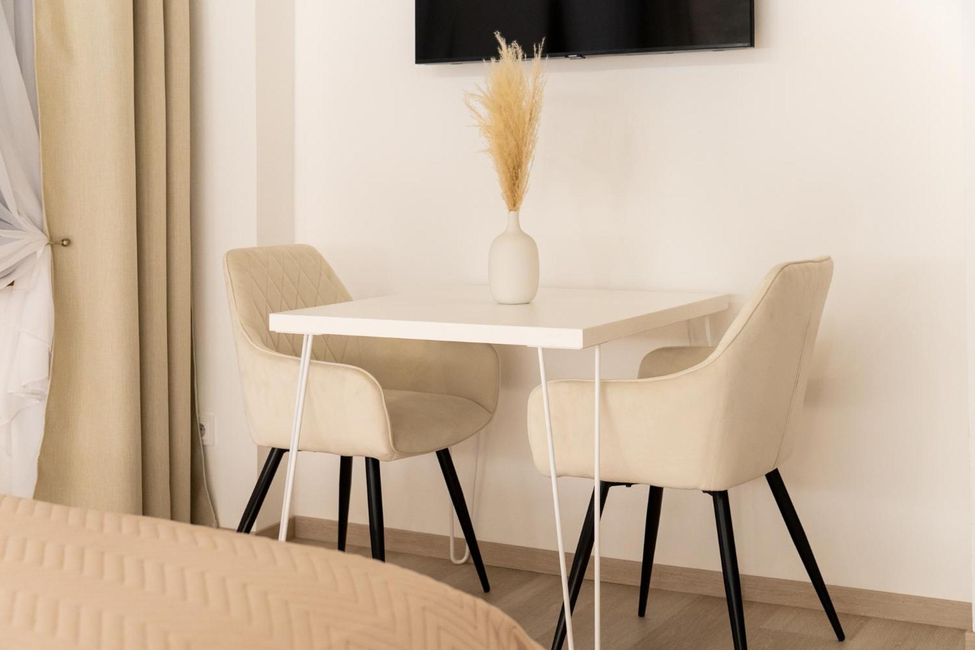 White Wolf Boutique Apartments 올로모우츠 외부 사진